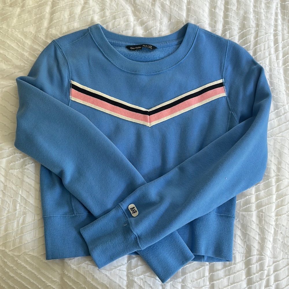 Abercrombie & Fitch Blue crewneck